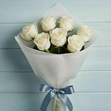 Букет 7 Белых роз Эдлесс Лав в Таширово