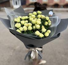 Букет Белые кустовые розы Солинеро в Таширово