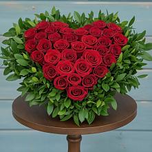 Цветочная композиция из Розы в виде сердца в Таширово