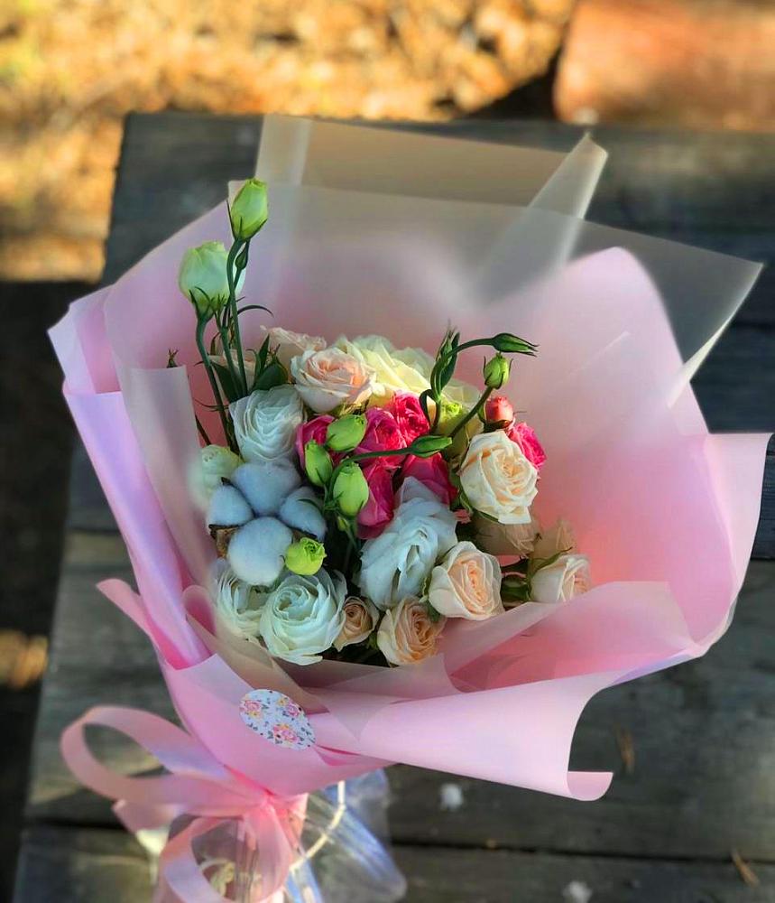 Букет цветов из: Розы и Лизиантусы в Таширово