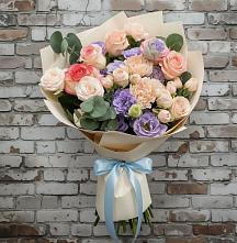 Букет цветов из:  Розы, Лизиантусы и Гвоздики в Таширово