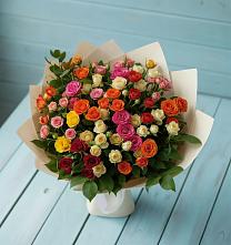 Букет Микс из разноцветных кустовых роз в Таширово